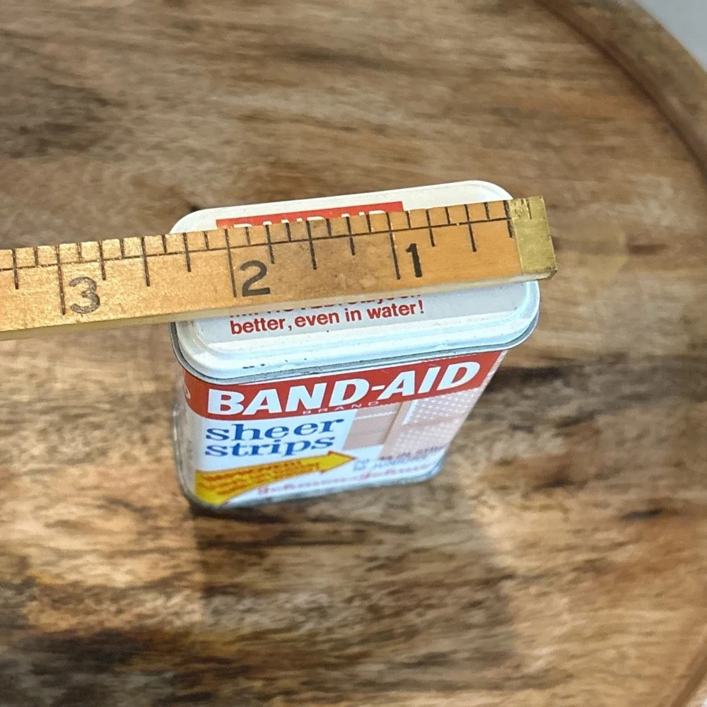vintage Johnson & Johnson BandAid Sheer Strips metal tin. 1960. Medical.hinged.